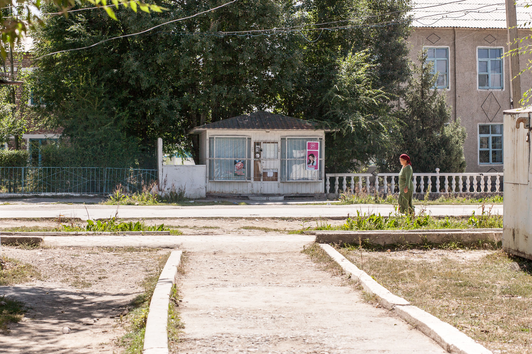 hyperfocale-daniel-fine-fenetre-rue-108.jpg At-Bashi - Kirghizistan fenetrerue