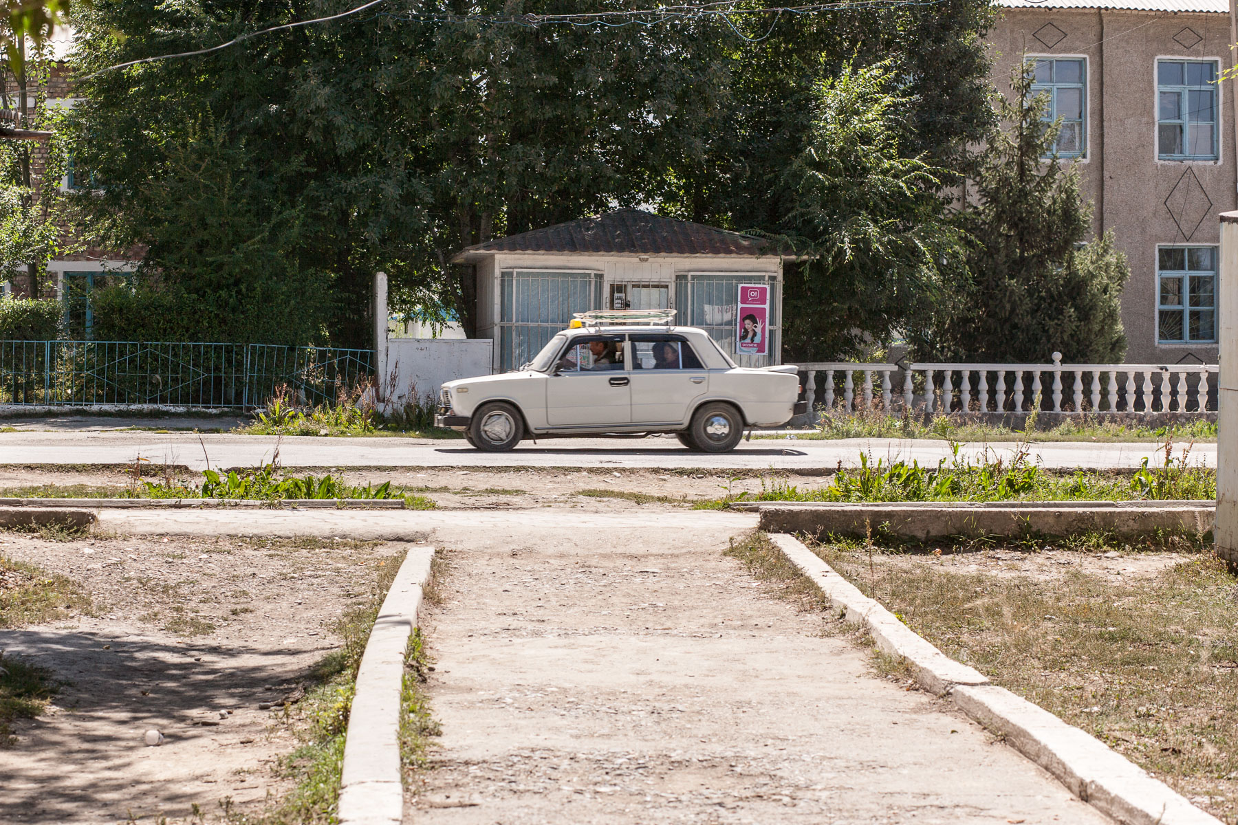 hyperfocale-daniel-fine-fenetre-rue-110.jpg At-Bashi - Kirghizistan fenetrerue
