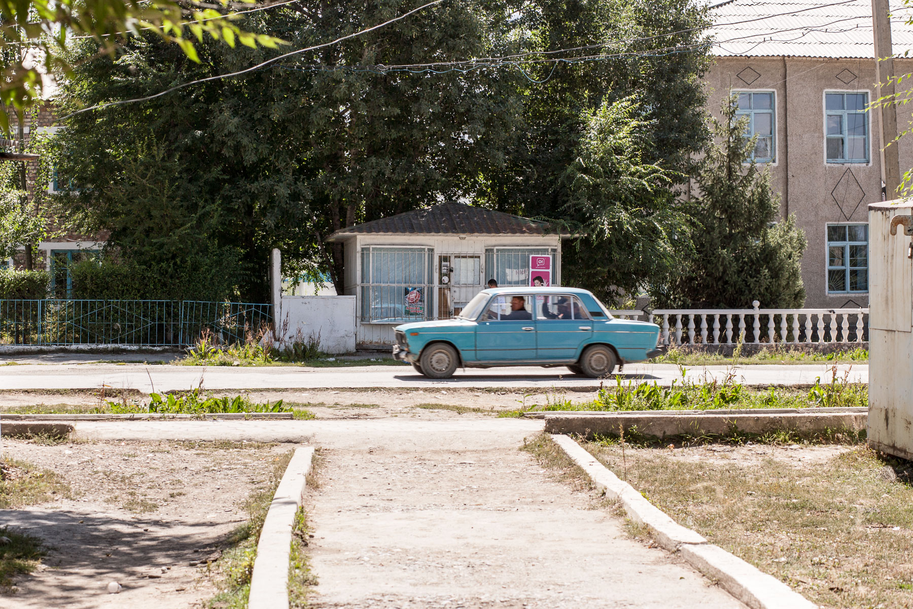 hyperfocale-daniel-fine-fenetre-rue-111.jpg At-Bashi - Kirghizistan fenetrerue