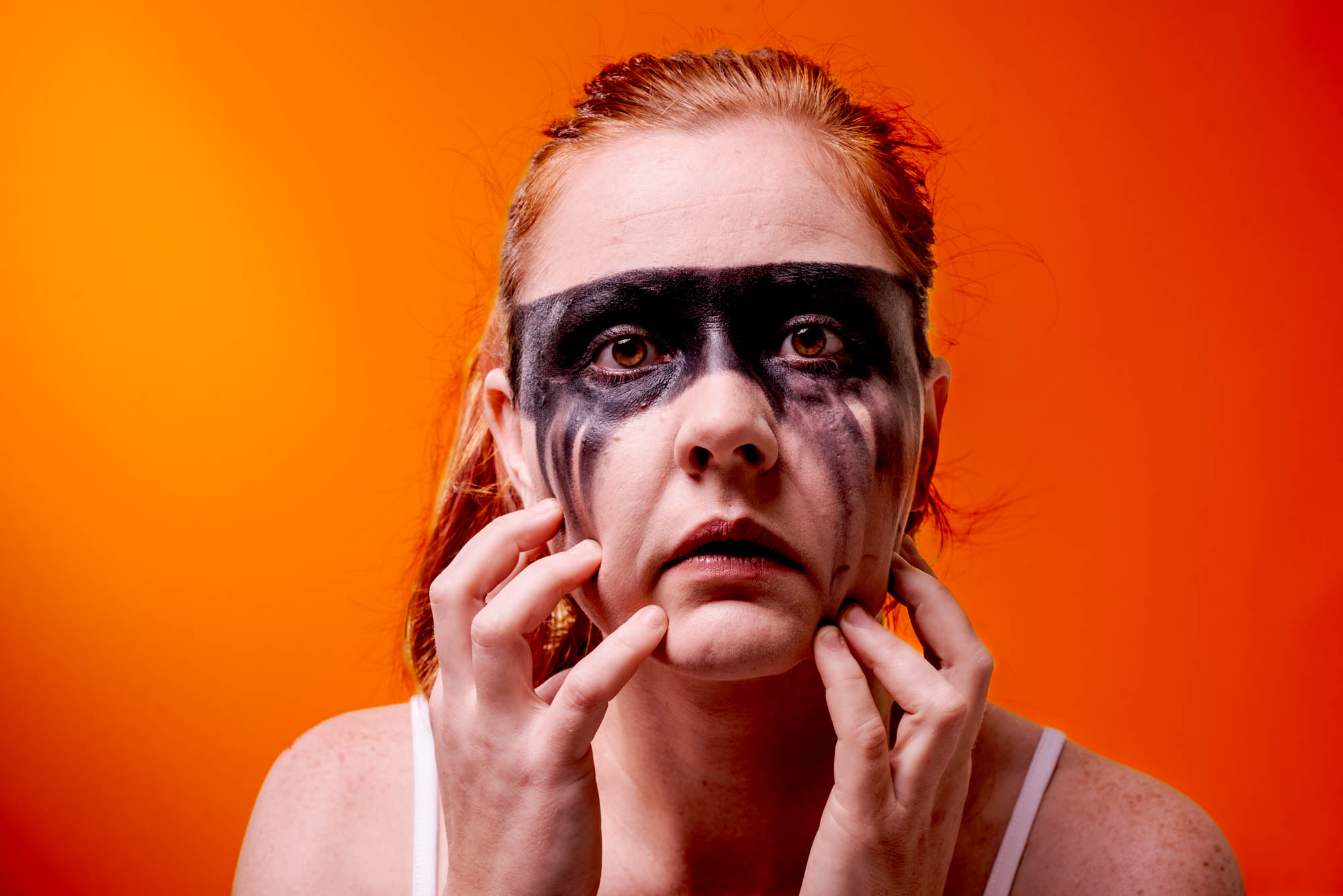 femme artistique peinture maquillage noir photographer Lyon